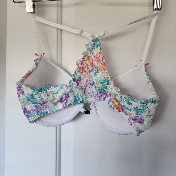 La Senza Push Up Bras and Lingerie - Picture 2 of 9